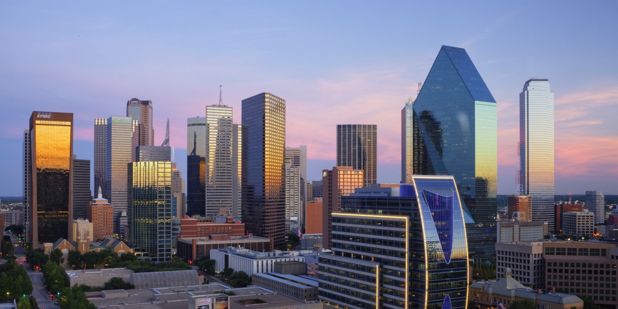 Dallas, Texas skyline at dusk